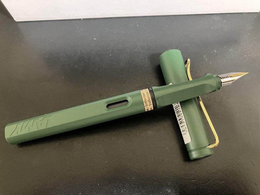 Limited LAMY Safari Field Green Gold Clip 14k Nib EF #ca1b42
