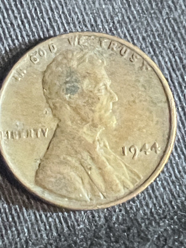 Selling A Couple Set Of Wheat Pennies From Year 1944