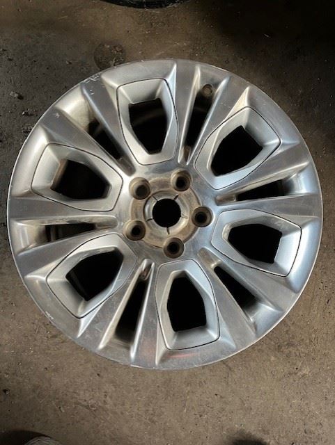 5-Lug Classic Wheel Fits 2013-2021 Dodge 1500 Pickup 556752