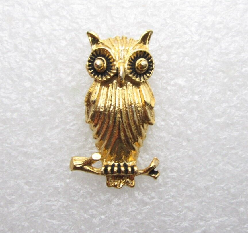 Owl Lapel Pin (C362)