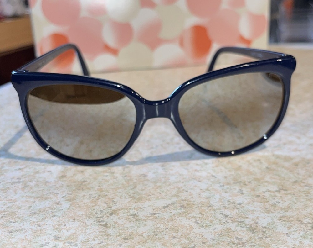 Vintage Blue Nylon Frame Sunglasses with Mirror Lens for Stylish Visual Appeal  -image