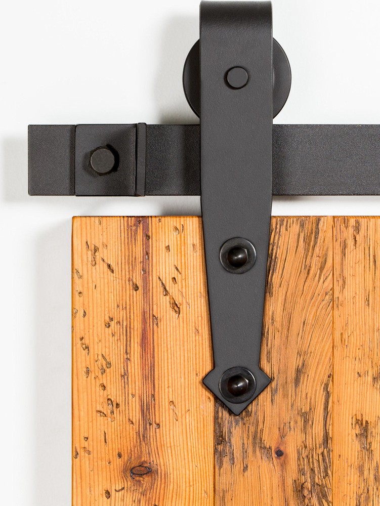 Leatherneck Hardware FTA84K1 142 Premium Series 84 Inch Arrow - Black