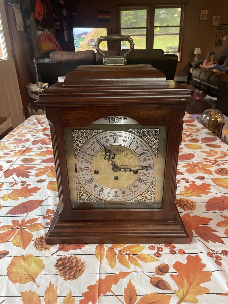 Pennsylvania House USA Hermle Germany Westminster Chime Bracket Mantle Clock