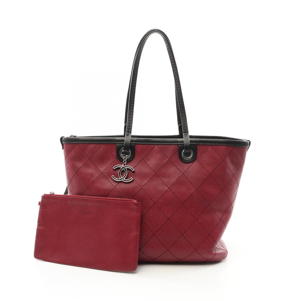 CHANEL On the Load Tote Bag A92211 in Red Black Grained Calfskin Leather Pre-Owned for Women