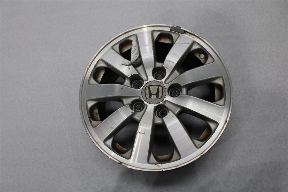 Used Wheel fits: 2008 Honda Odyssey 16x7 alloy 9 spoke Grade A