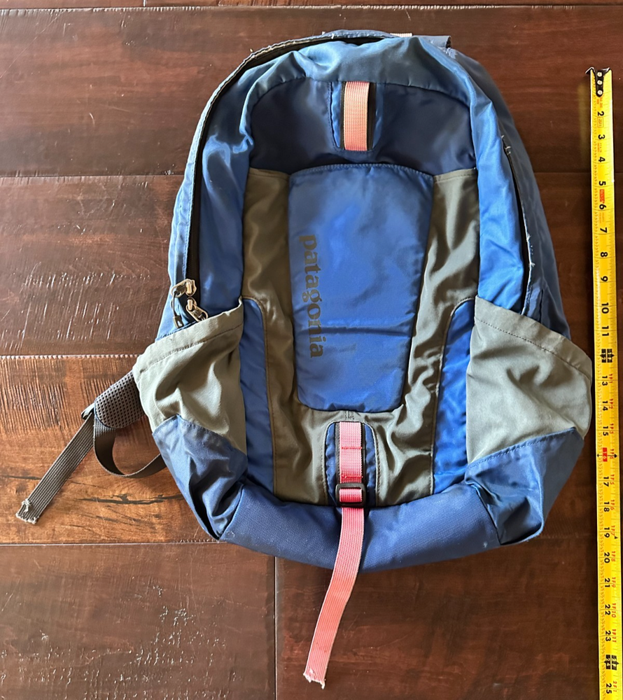 Patagonia Yerba 22L Blue Hiking Backpack Daypack in Blue Purple Grey