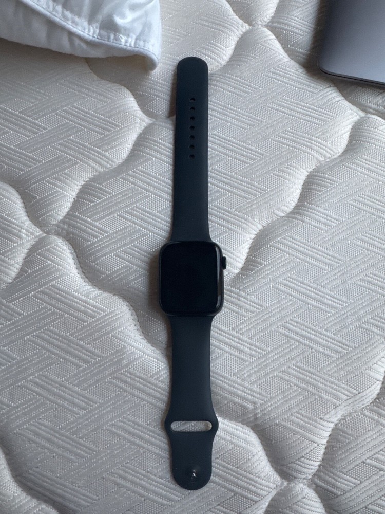 Apple Watch SE 2 44mm Midnight Aluminum Case with Midnight Sport Band MXEK3LL/A