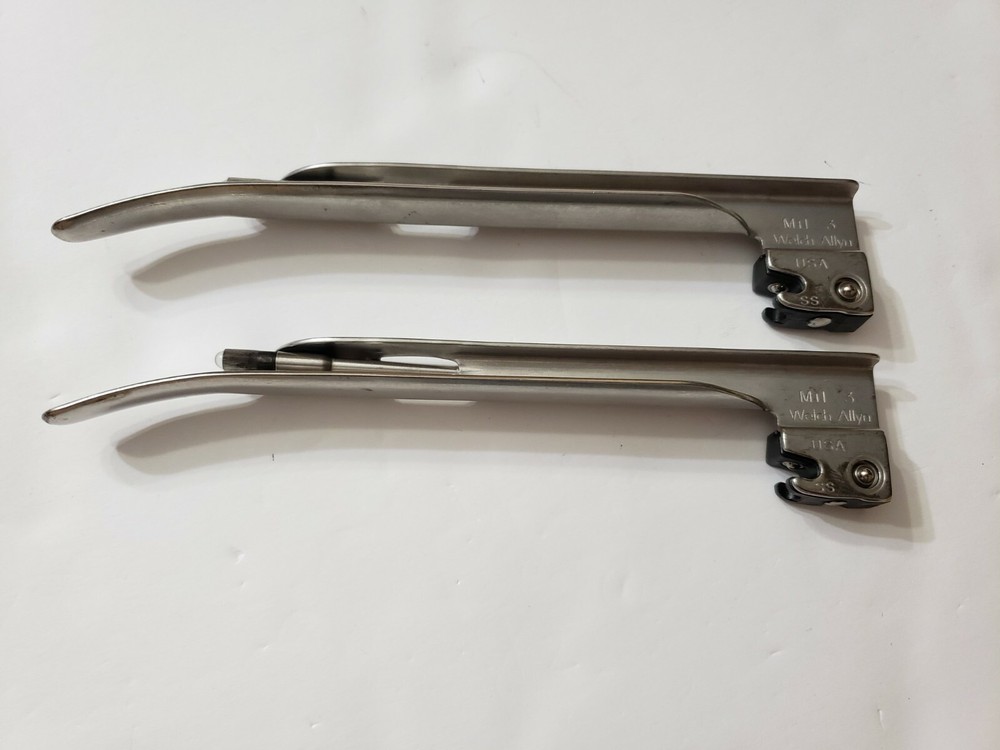 Lot of 2 Welch Allyn Miller MIL 3 Laryngoscope Blades for Medical Use