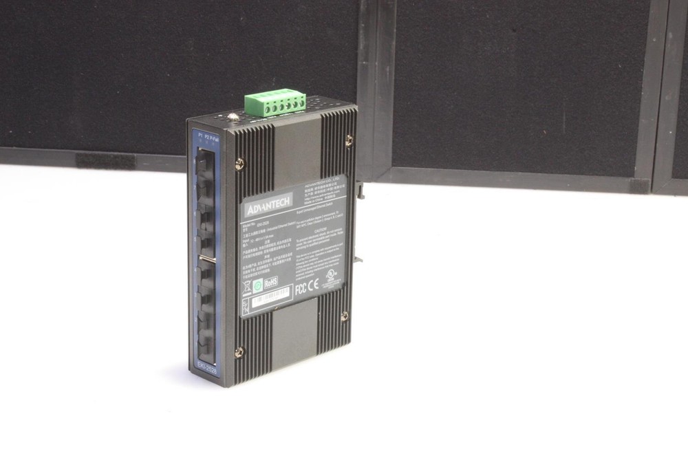 Advantech EKI-2528 Unmanaged Industrial Ethernet Switch 8-Port  sku 220620