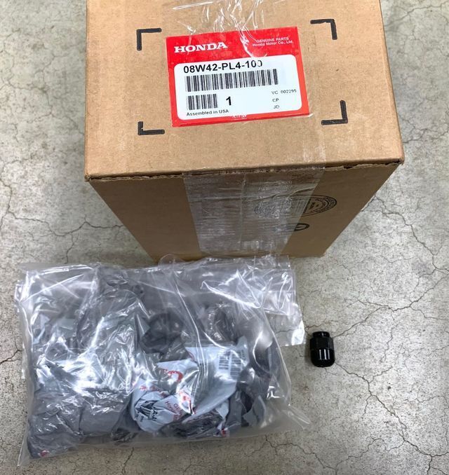 Genuine Honda Black Lug Nut Set of Twenty (20) Accord Civic CR-V 08W42-PL4-100
