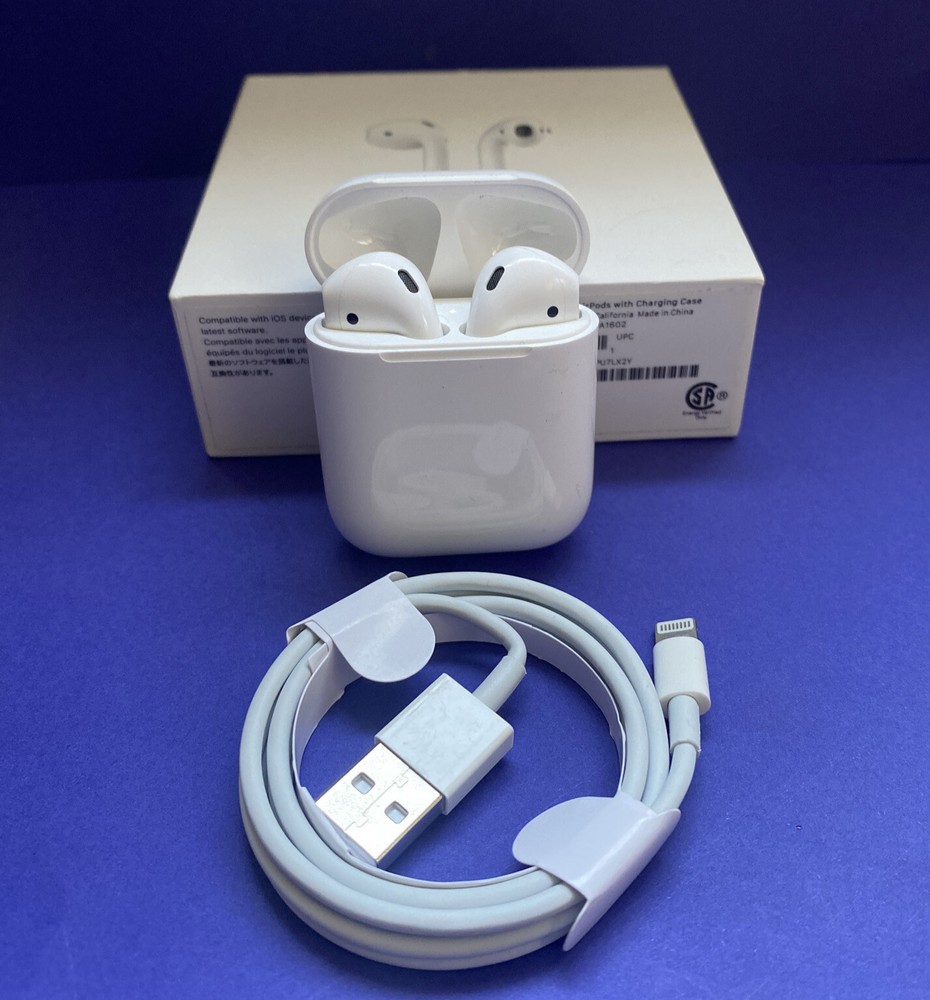 Apple Earphones 2nd Generation Pods with Wireless Charging Case - Full Set