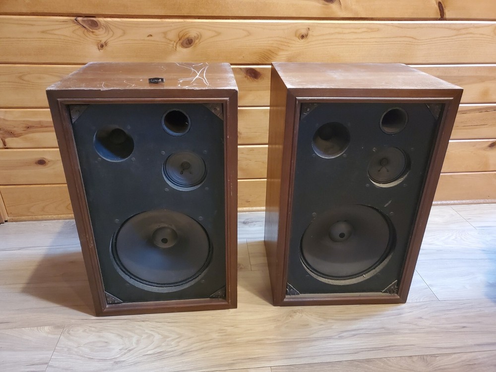 Vintage Coral BX-1001 3-Way Bookshelf Speakers 40 Watt Read Description