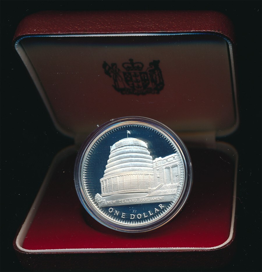 1978 New Zealand $1 Coronation Silver Proof Crown Coin in Case