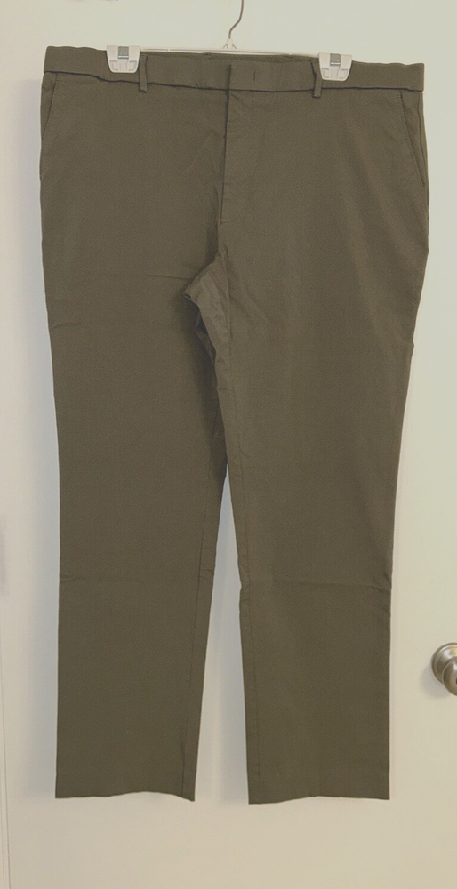 Tommy Hilfiger Men's 42x32 Stretch TH Flex Olive Comfort Pants Fits 40x30