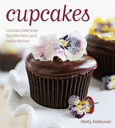 Cupcakes: Luscious bakeshop favorites from your home kitchen - Hardcover - GOOD