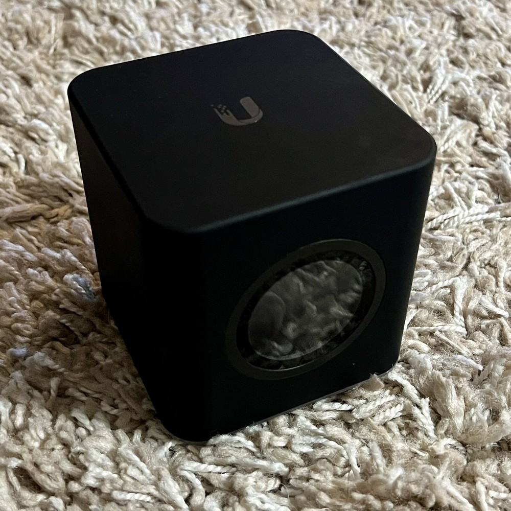 Ubiquiti AmpliFi Dual-Band Mesh Wi-Fi System - Gamers Edition (Router Only)