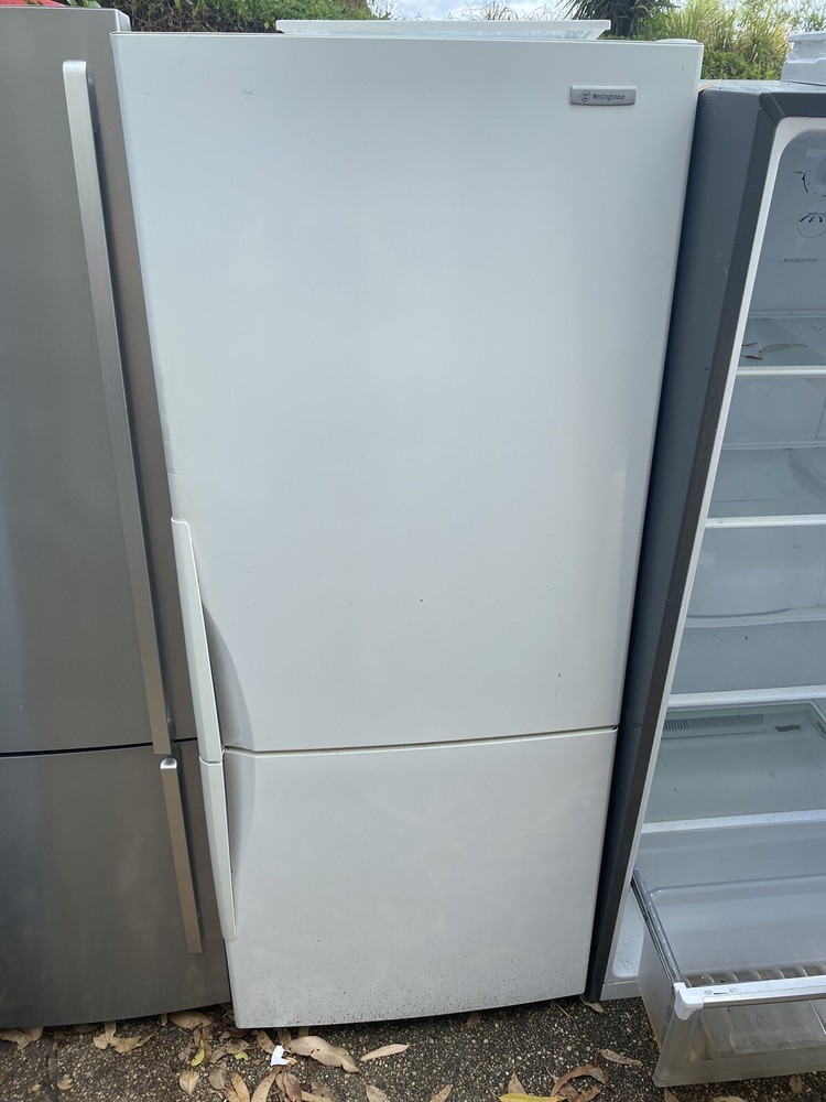 Westinghouse WBM4300WB-R*7 fridge freezer - all parts for sale!