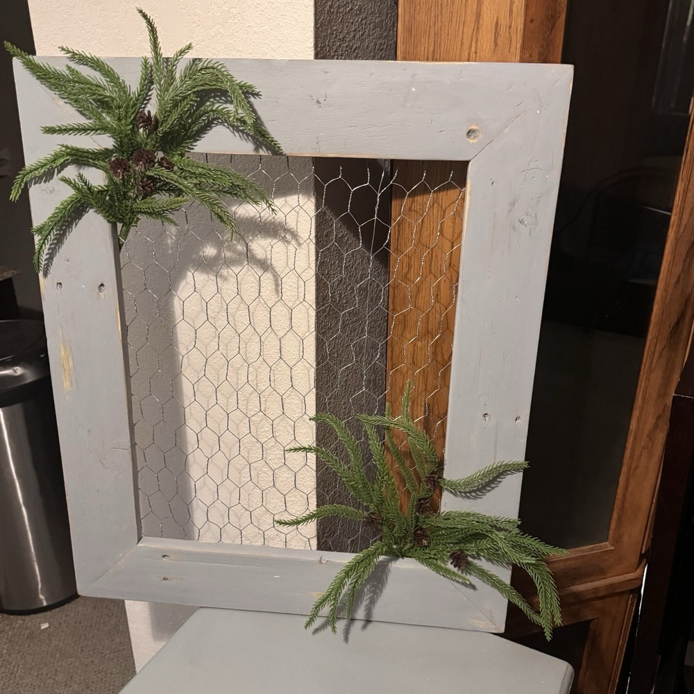 Rustic Farmhouse Wood Wire Window Frames Set of 2 with Wreath Wall Decor