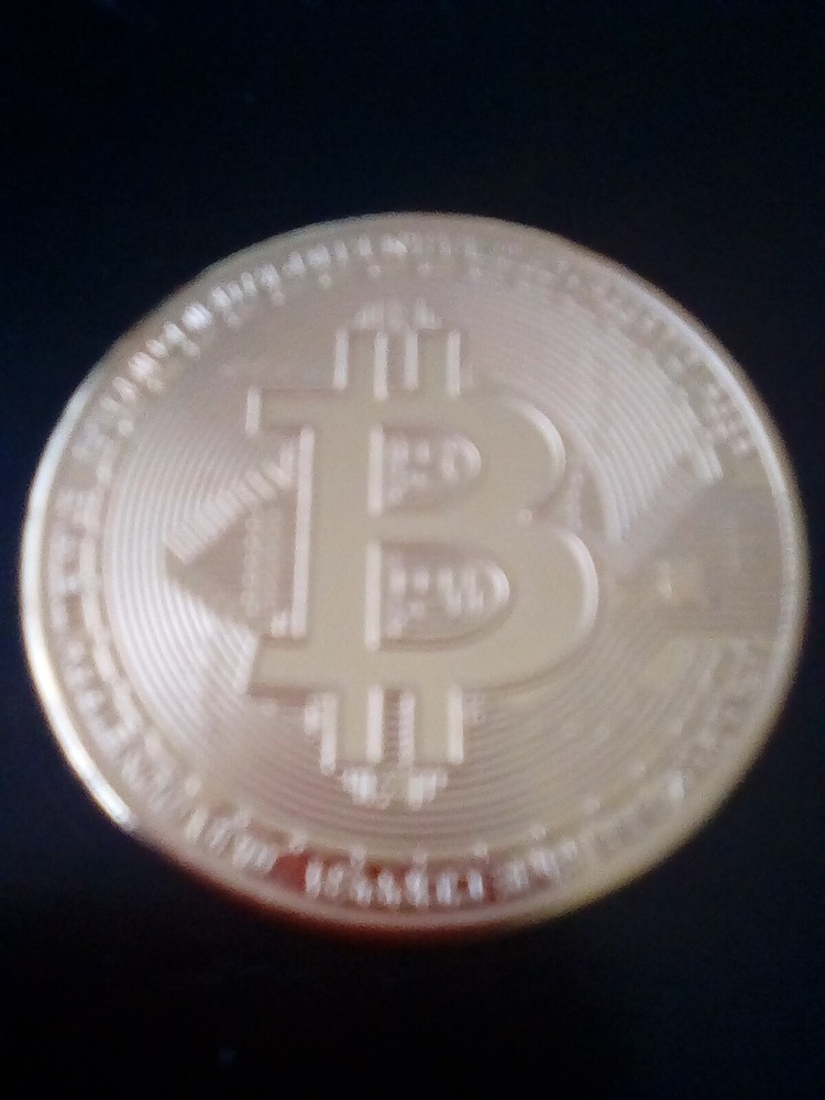 Bitcoin 2 pc 1 oz Gold Plated Cryptocurrency Commemorative Collection gold coin-image