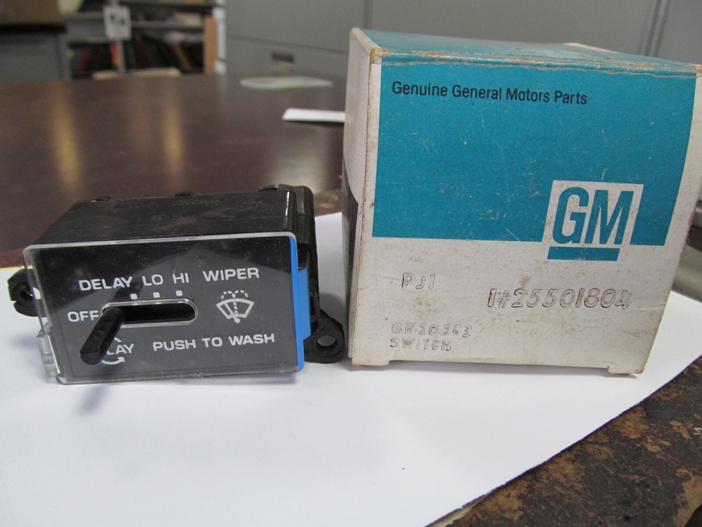 1980-1981 Olds Cutlass 442 Toro NOS GM Windshield Wiper Switch Pulse 25501804