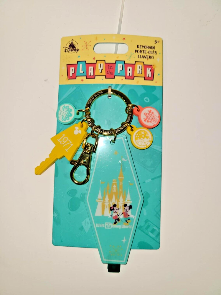 Disney Play in the Park Mickey Minnie Motel 4 Keychain Charm 2024 New