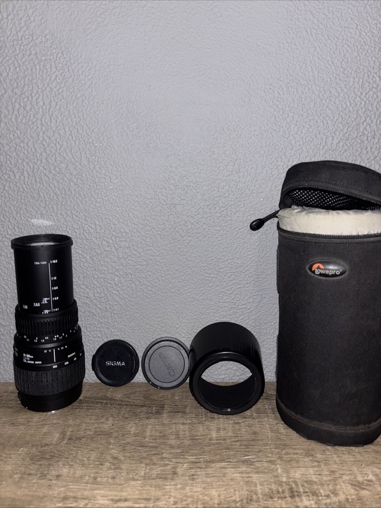 Sigma DG DL Macro Super II 70-300mm F/4-5.6 II DL AF Lens and Case