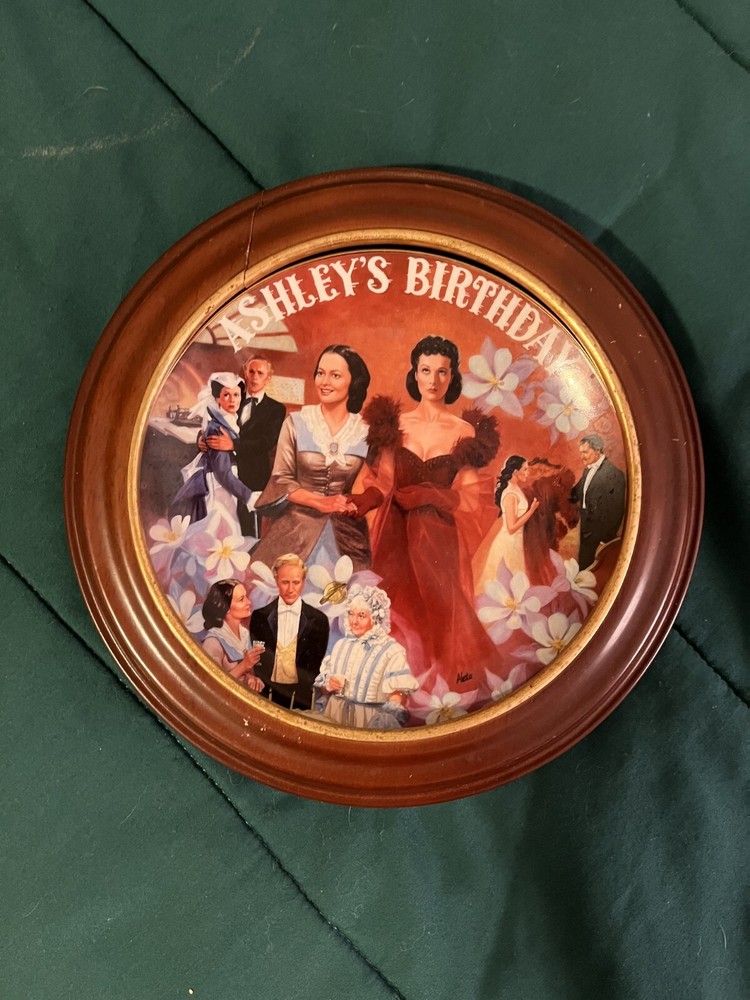 Gone With the Wind collectible musical decorative plate