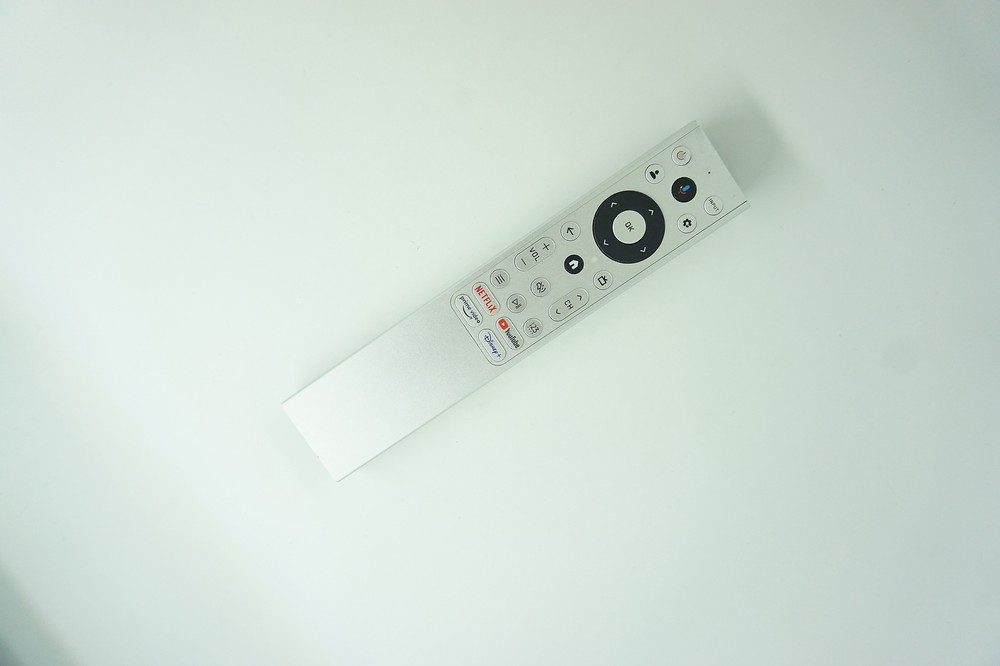 Voice Remote Control For Leica Cine 1 Leica's first UST Laser TV Projector-image