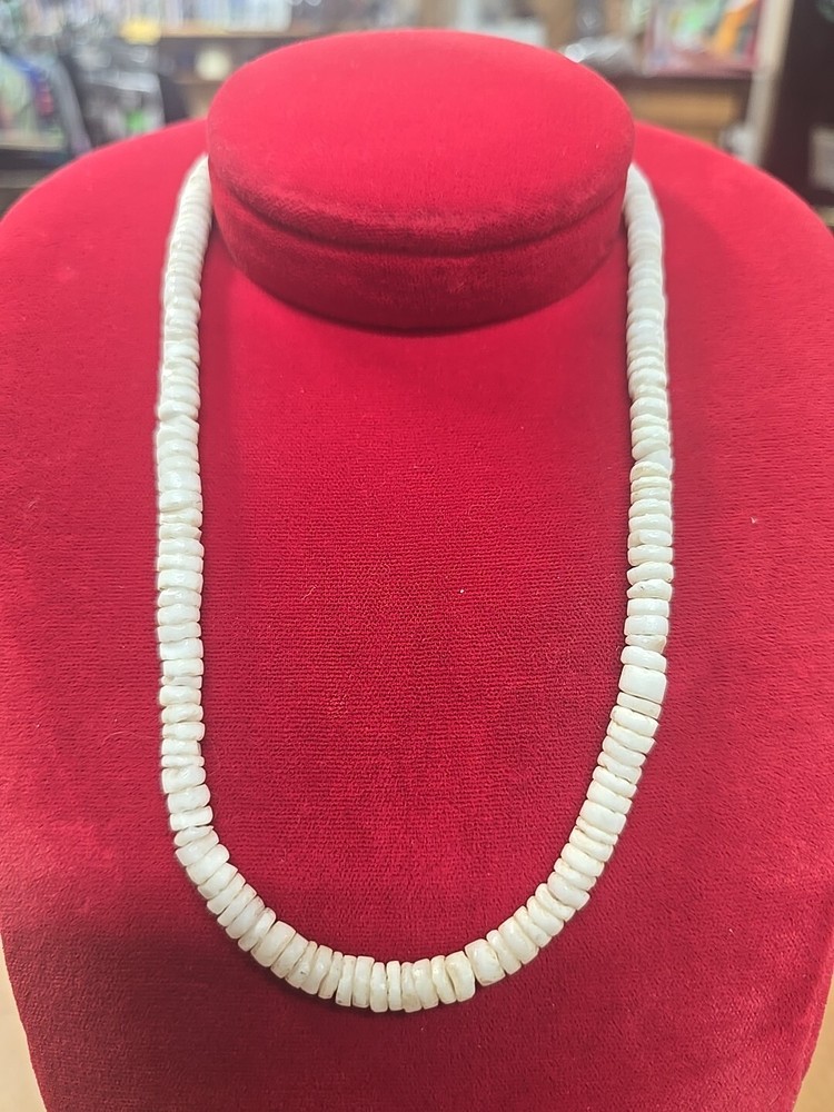 Vintage Signed Sotnick barrel clasp 6mm puka shell 16