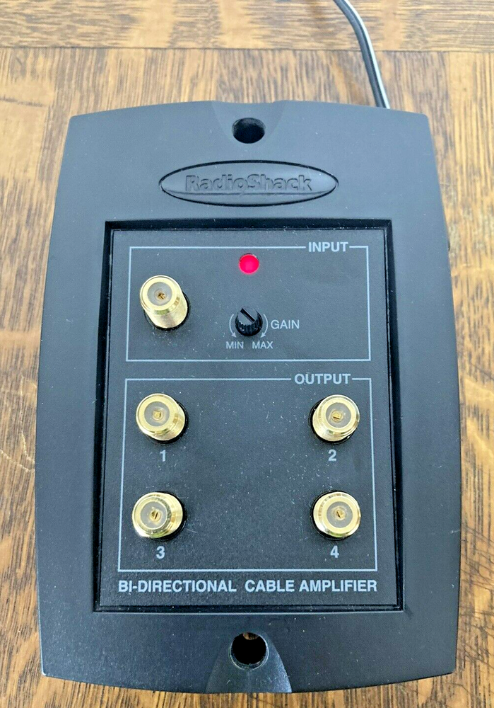 Radio Shack 1 in 4 out Bidirectional Distribution Amplifier 15-2506 Tested